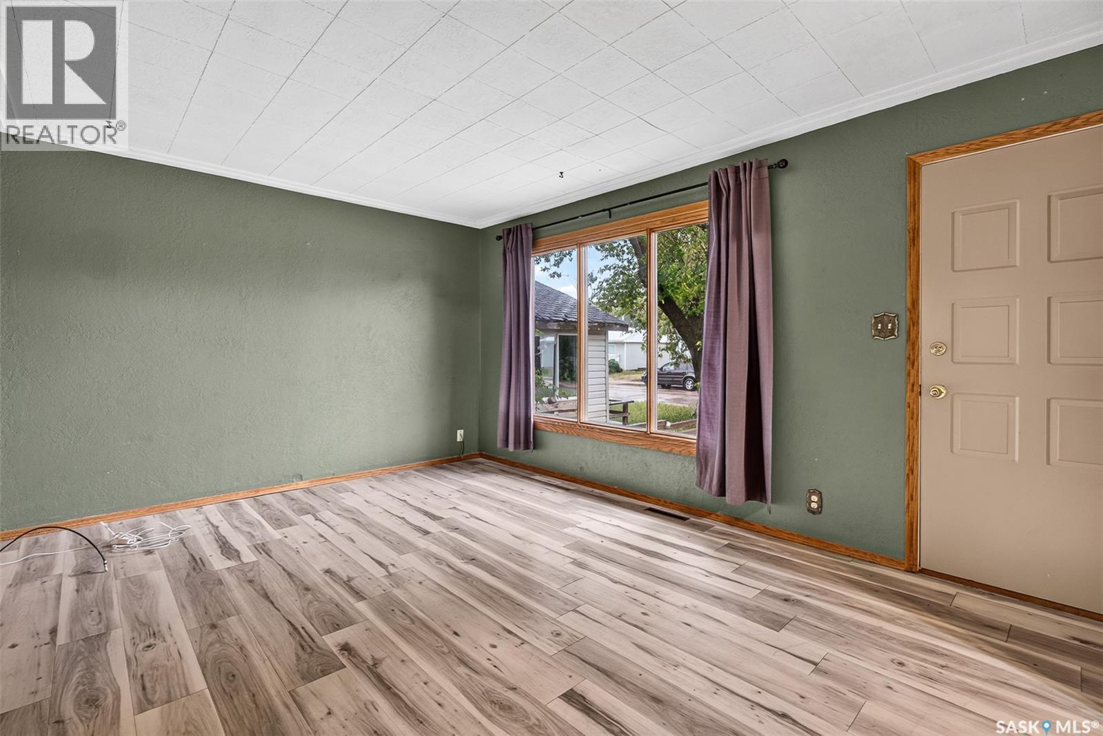 1054 Vaughan STREET W, Moose Jaw — photo 4