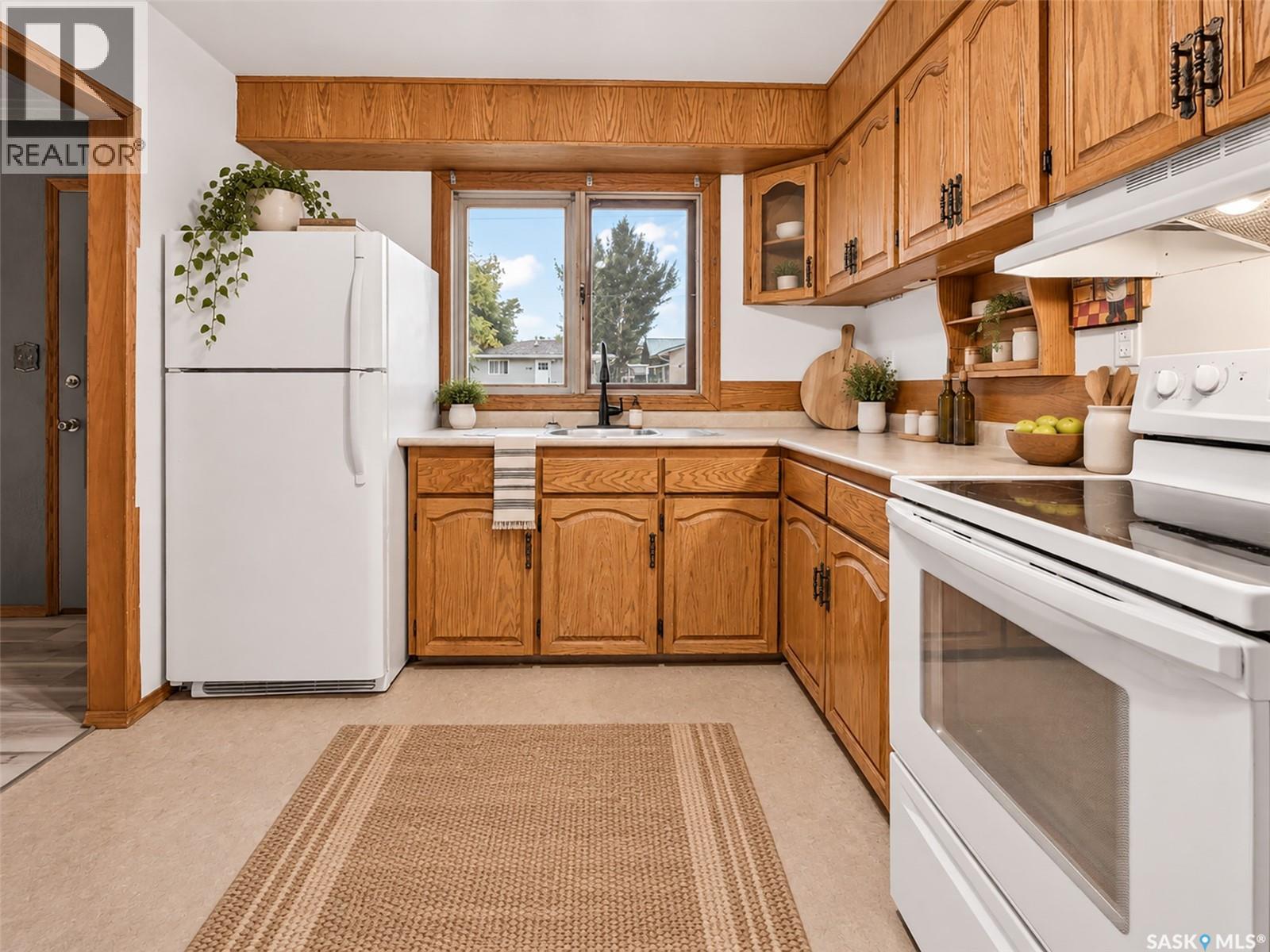 1054 Vaughan STREET W, Moose Jaw — photo 9