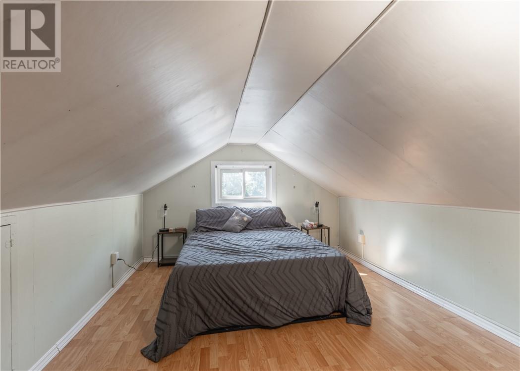 457 Mclean Street - Image 15