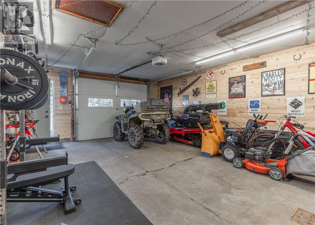 457 Mclean Street - 23