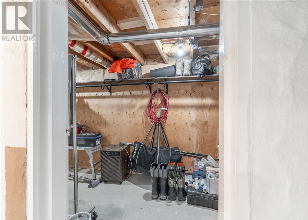 457 Mclean Street - Image 24