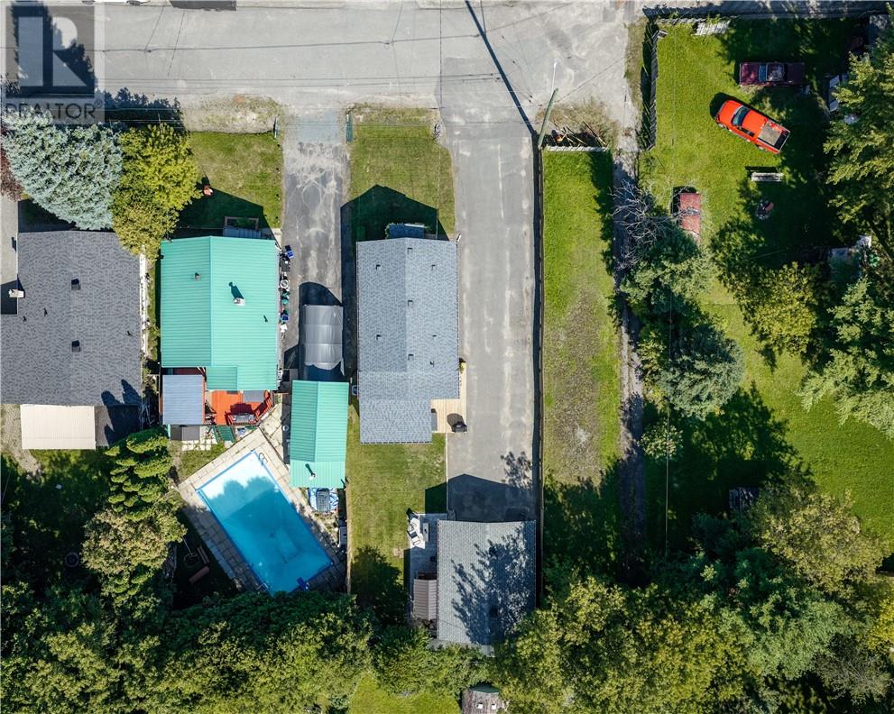 457 Mclean Street - 31