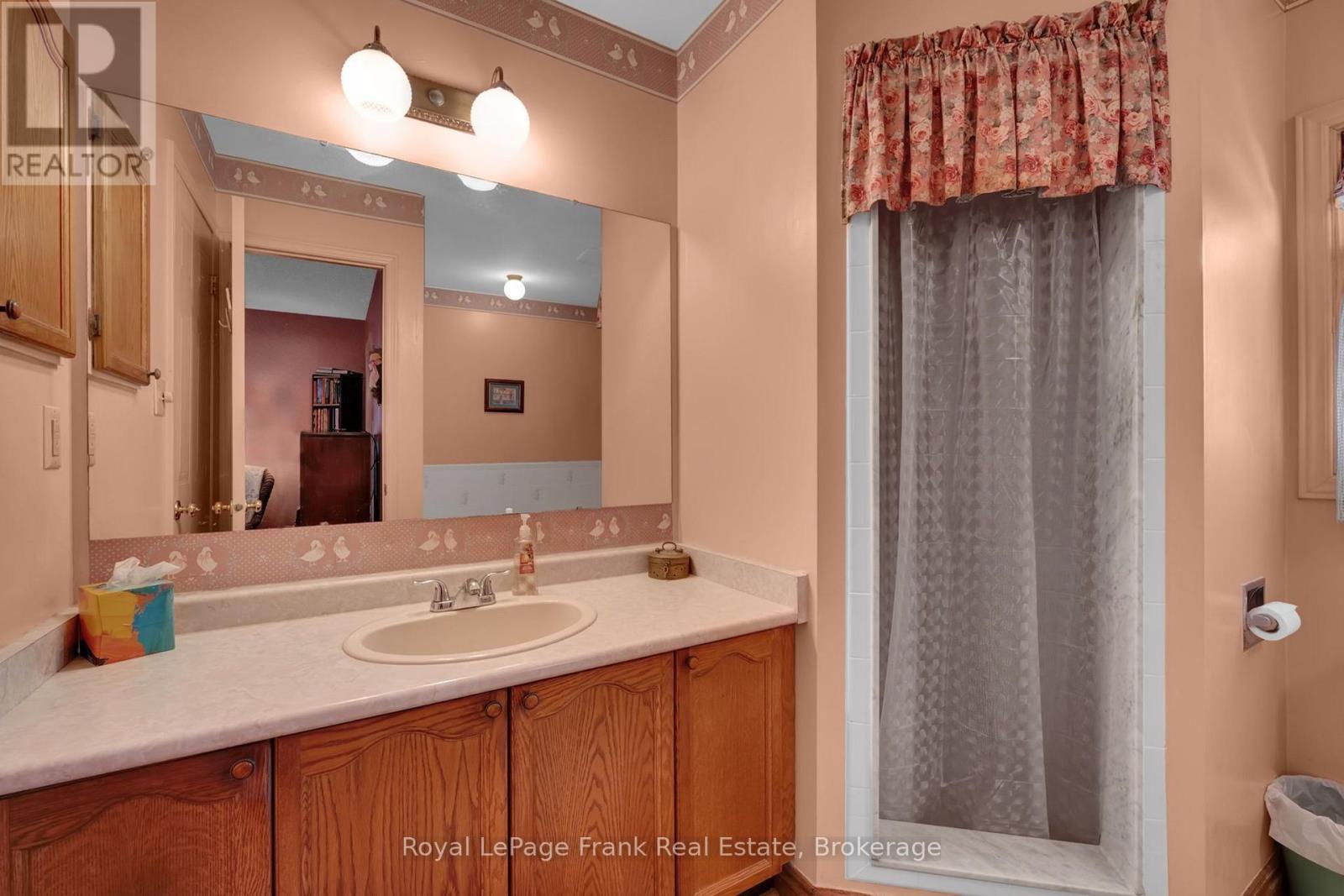 35 BURNHAM BOULEVARD - 18