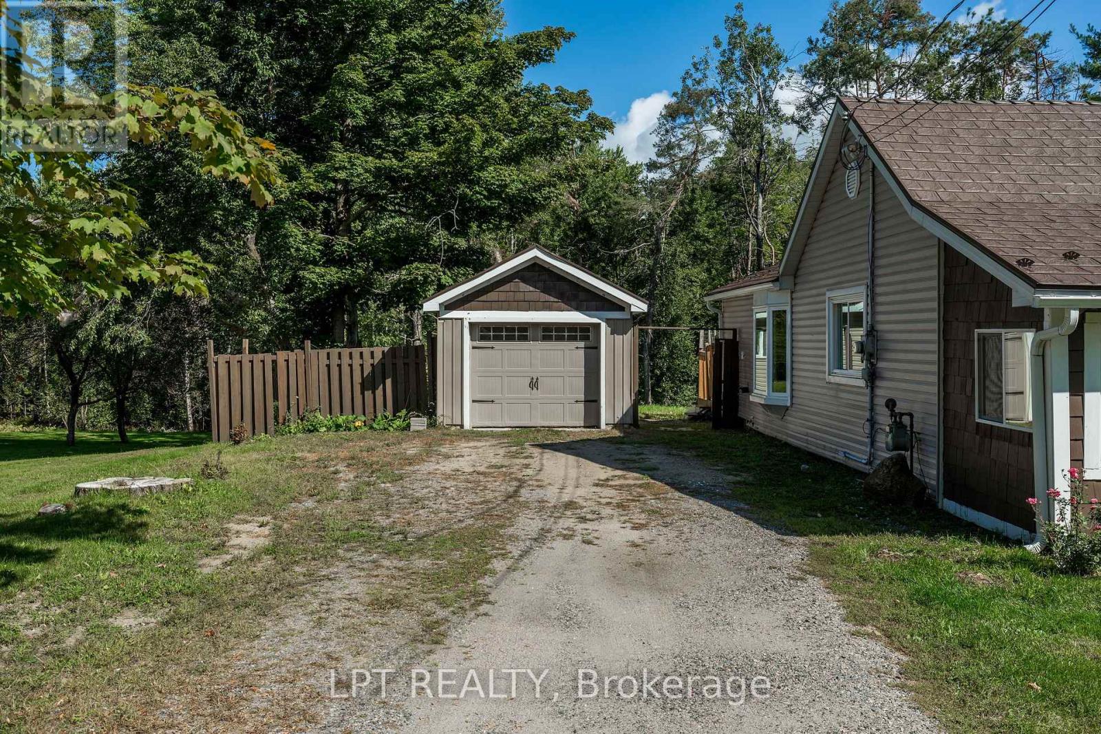 1430 MUSKOKA ROAD N - 9