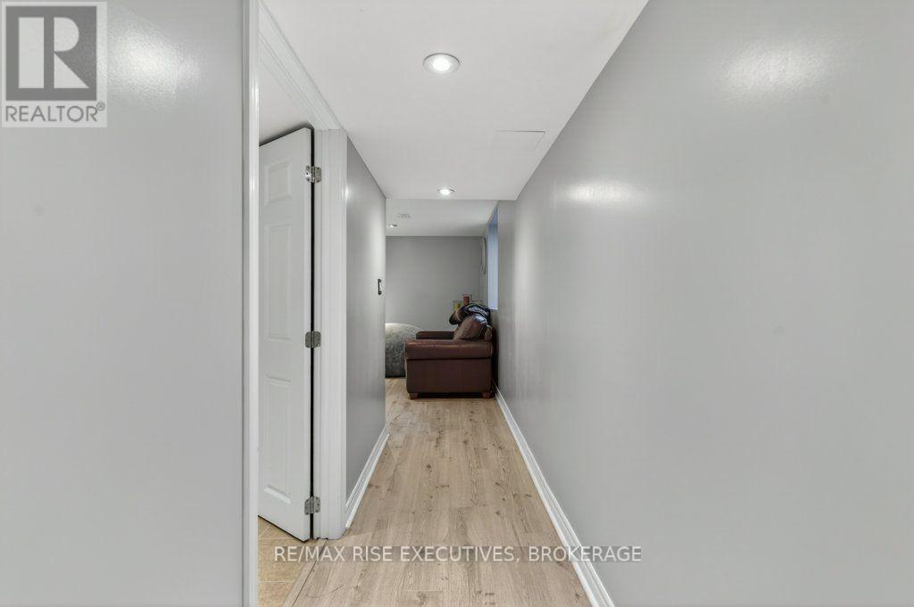 1543 PROVIDENCE CRESCENT - 30