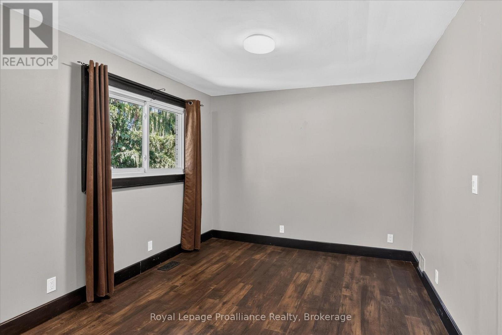 70 ELMORE STREET - Image 15