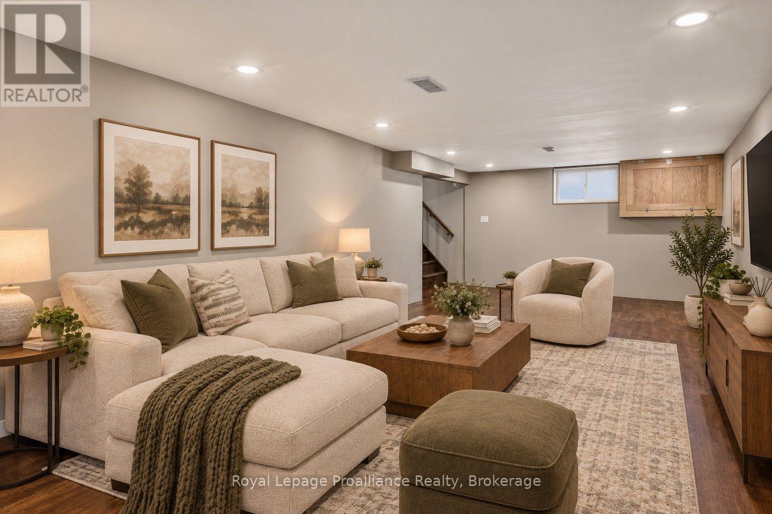 70 ELMORE STREET - Image 33