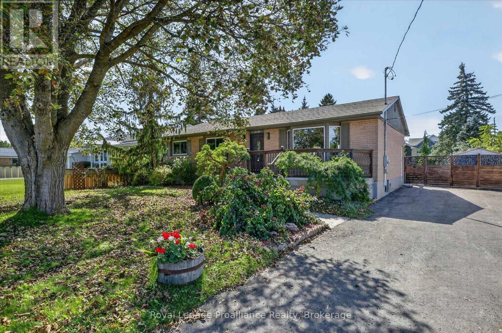 70 ELMORE STREET, Trent Hills (Campbellford) — photo 4