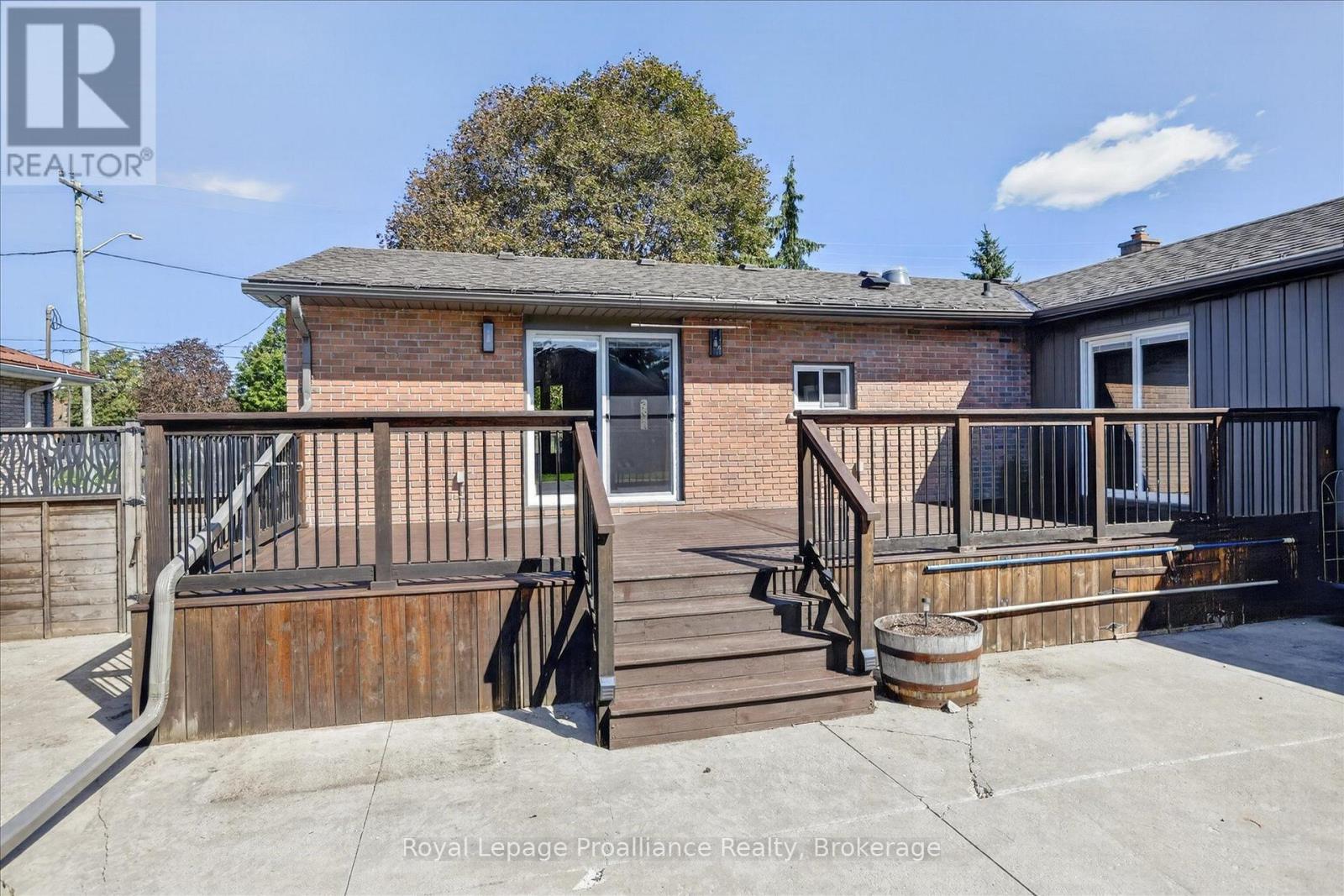 70 ELMORE STREET - Image 44