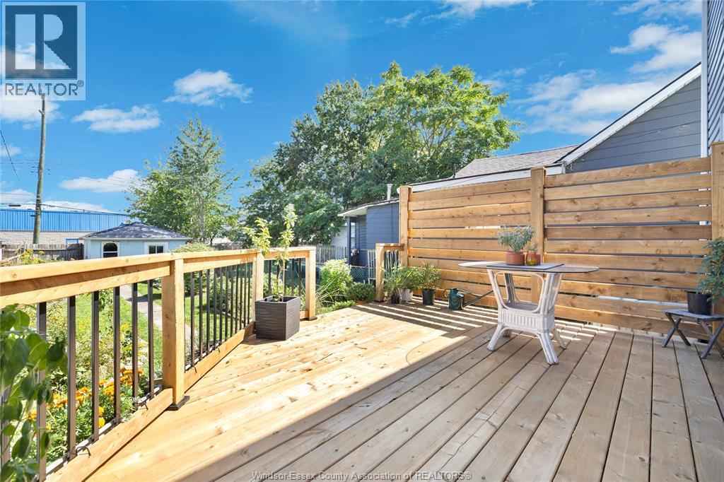 916 WINDSOR AVENUE - 13