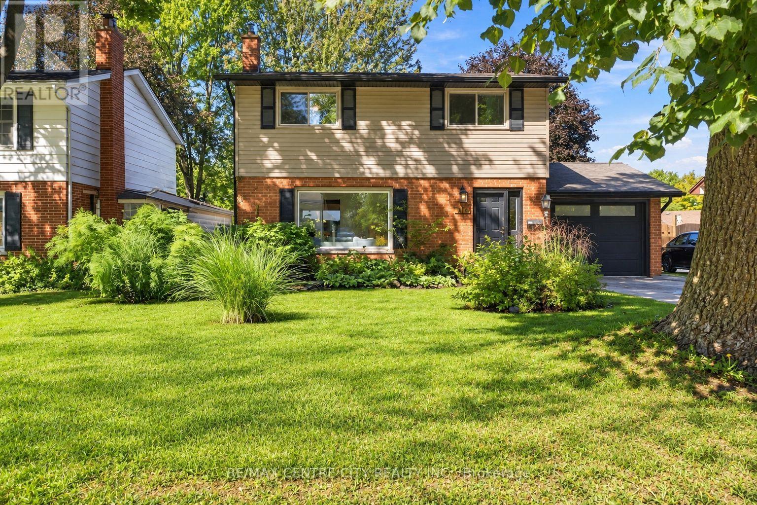 419 BRIARHILL AVENUE, London East (East A) — photo 1