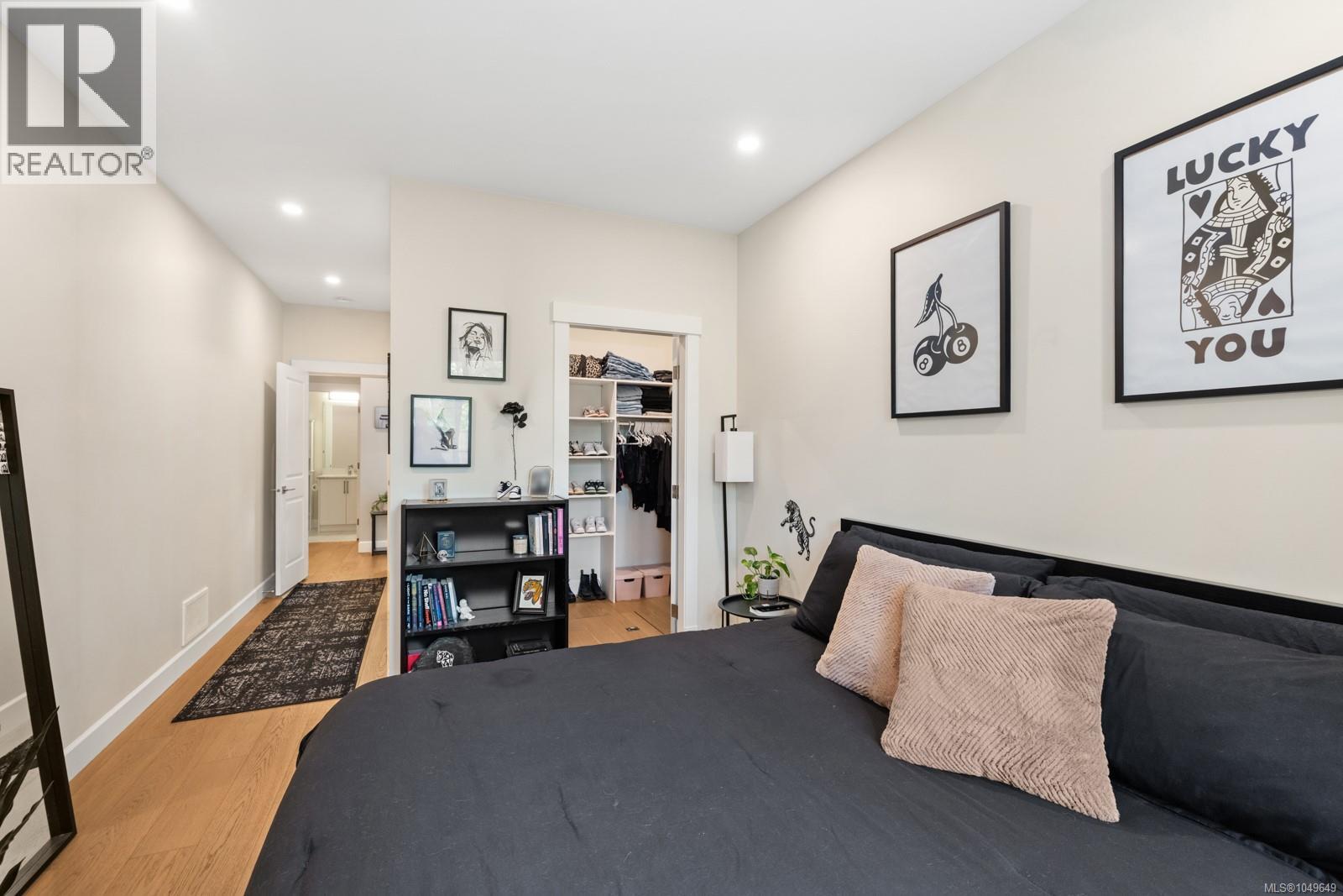 #105 4690 Caspian Pl - 16