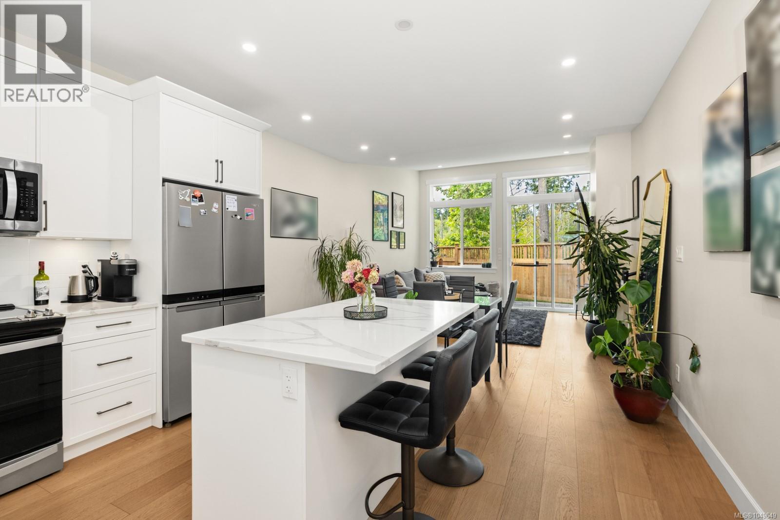 #105 4690 Caspian Pl - Image 3