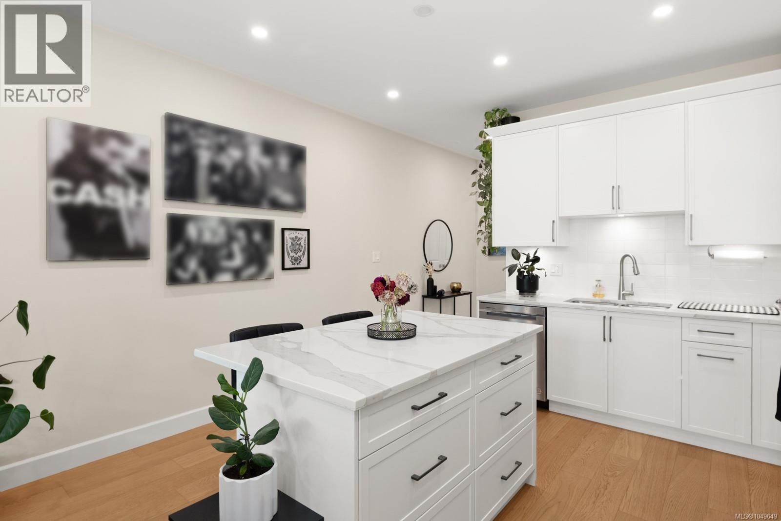 #105 4690 Caspian Pl - Image 9