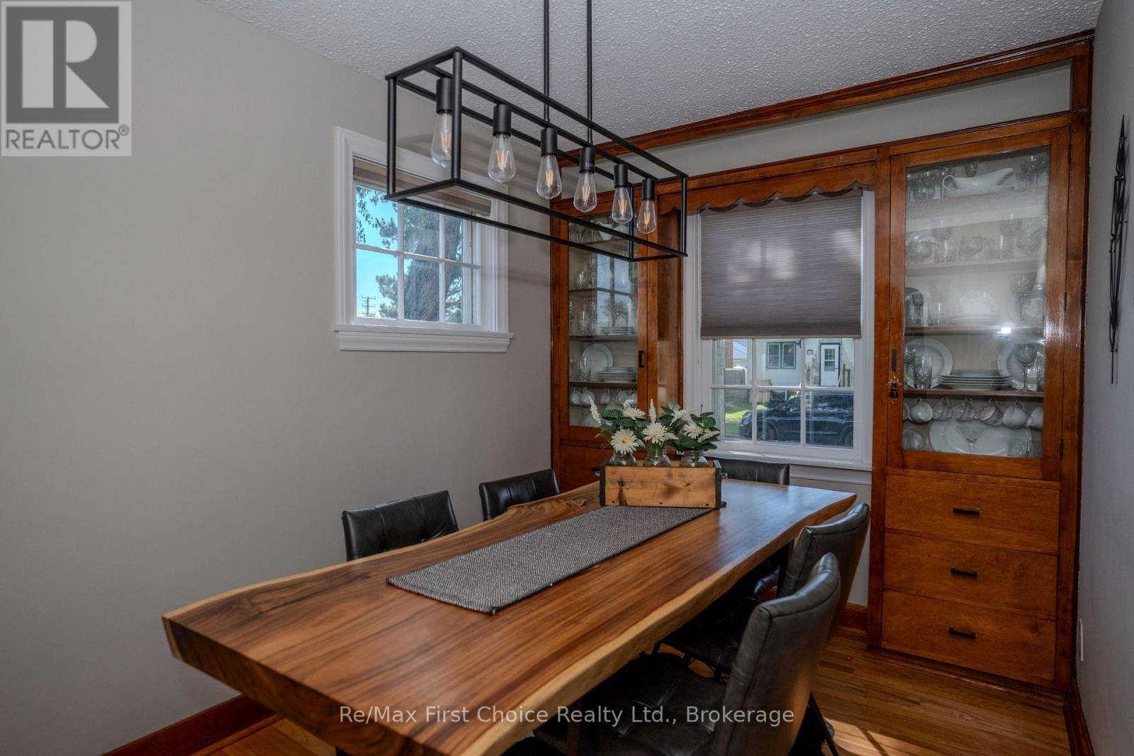 746 NORAH STREET S - 10