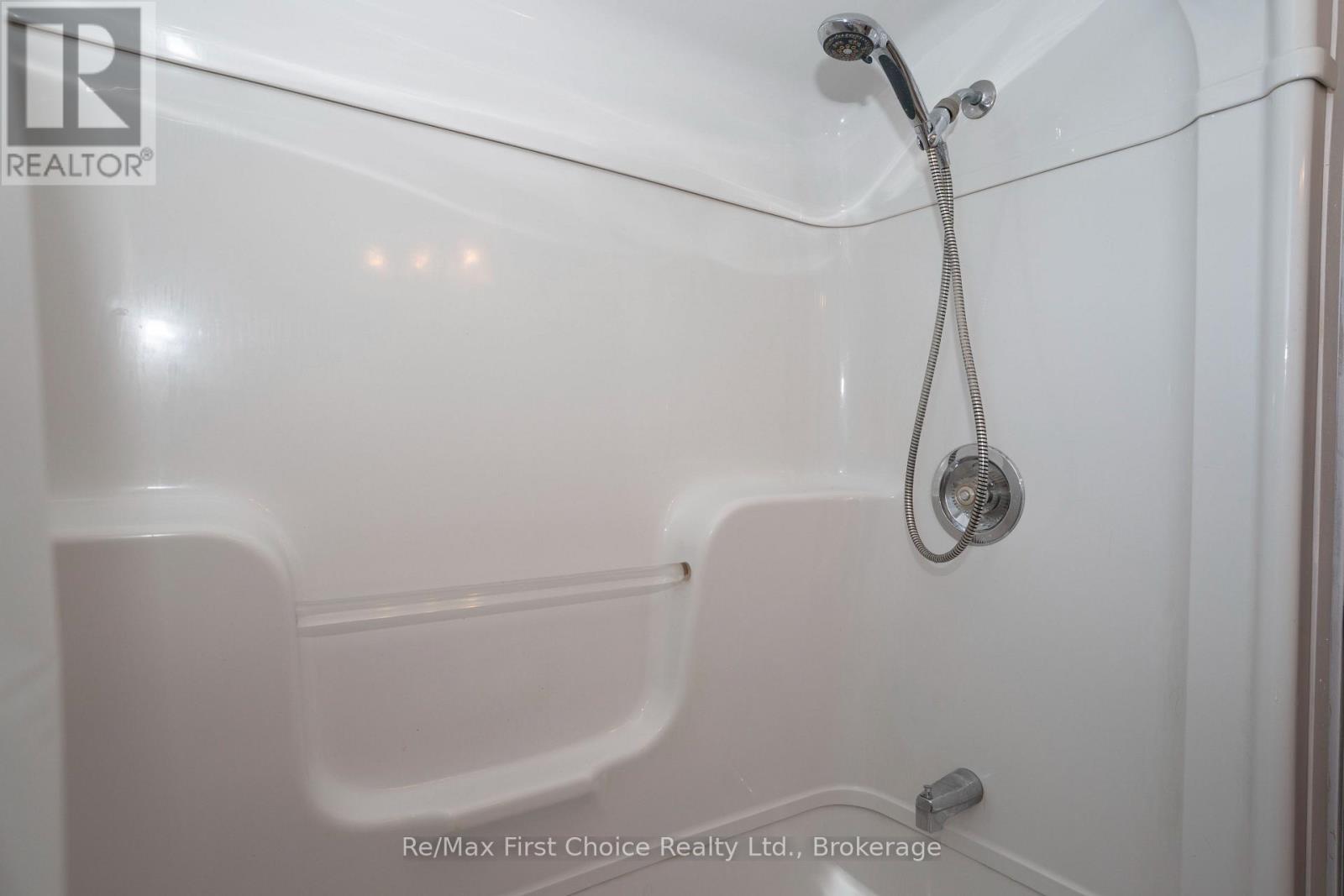 746 NORAH STREET S - Image 26