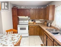11 Cranes Avenue thumbnail 9