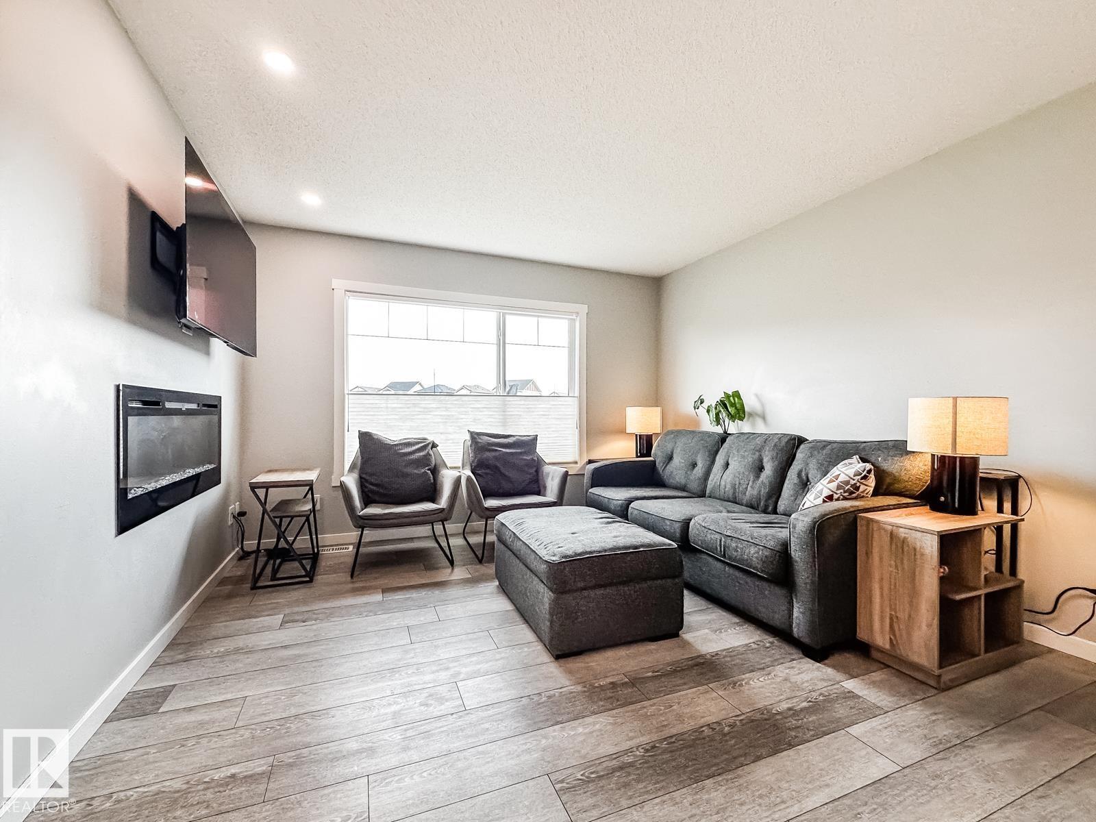 20947 95 AV NW, Edmonton — photo 4