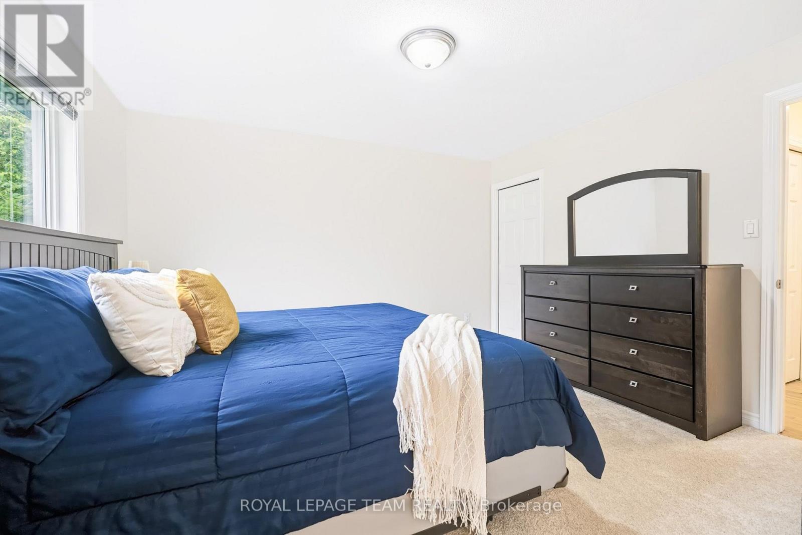 44 MEADOWGLEN CIRCLE - Image 20