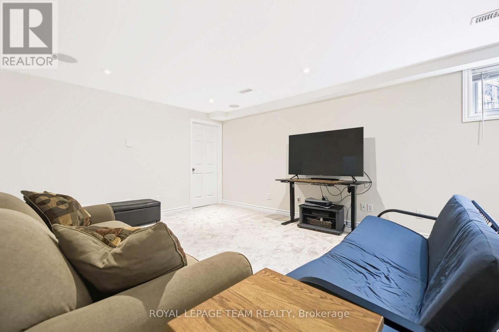 44 MEADOWGLEN CIRCLE - Image 31