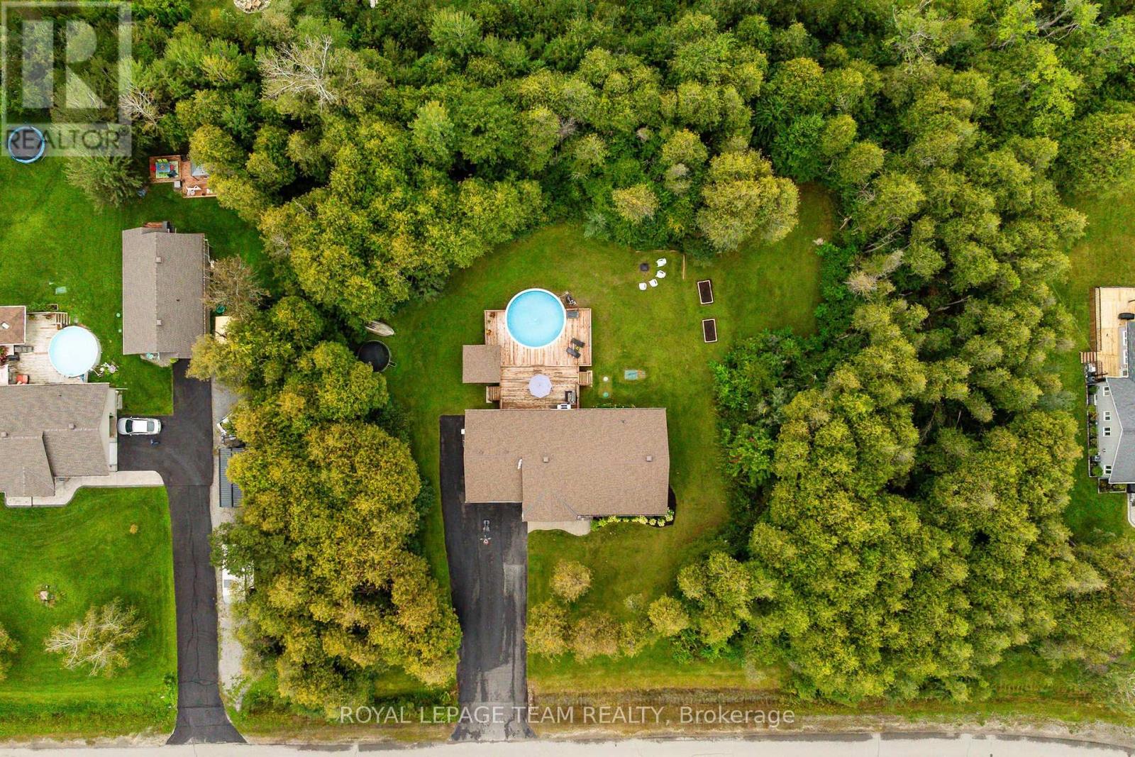 44 MEADOWGLEN CIRCLE - 39