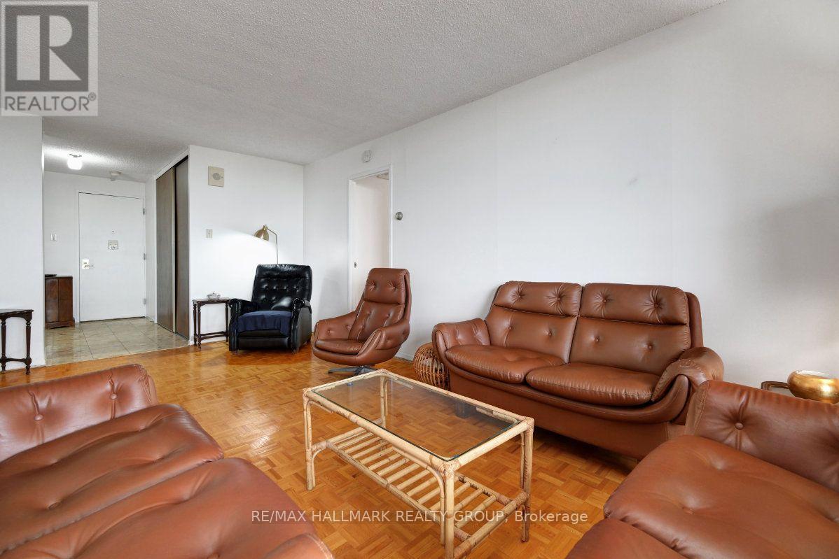 2 Bed, 1 Bath House for Sale in Ottawa – 2204 – 505 ST LAURENT BOULEVARD, Ottawa – MLS# X13785372 - Image 12
