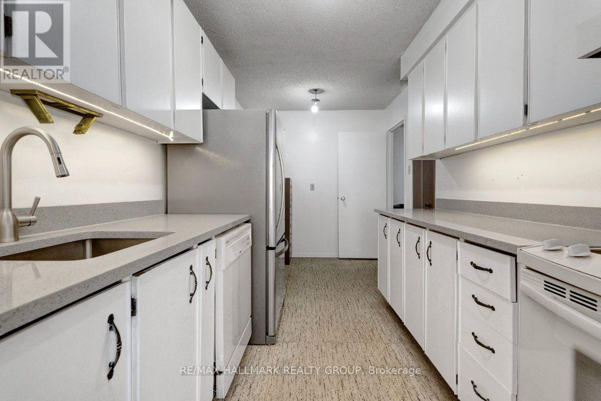 2 Bed, 1 Bath House for Sale in Ottawa – 2204 – 505 ST LAURENT BOULEVARD, Ottawa – MLS# X13785372 - Image 19