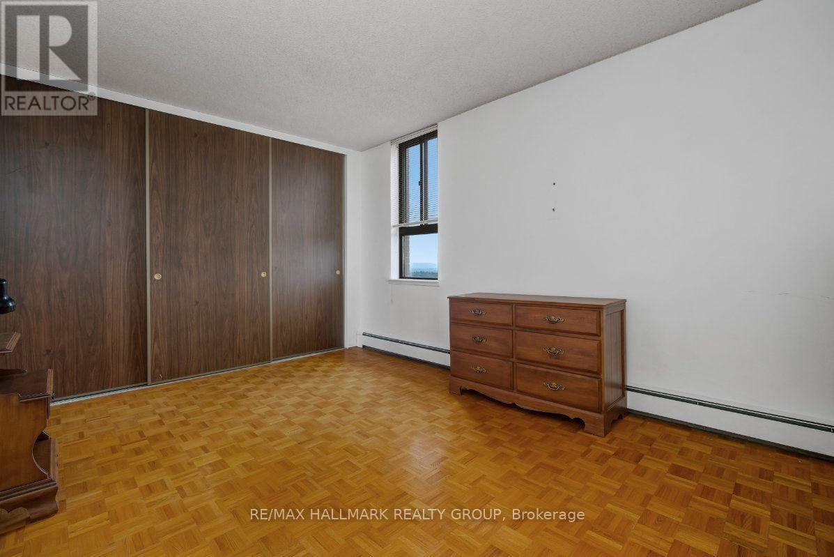 2 Bed, 1 Bath House for Sale in Ottawa – 2204 – 505 ST LAURENT BOULEVARD, Ottawa – MLS# X13785372 - Image 25