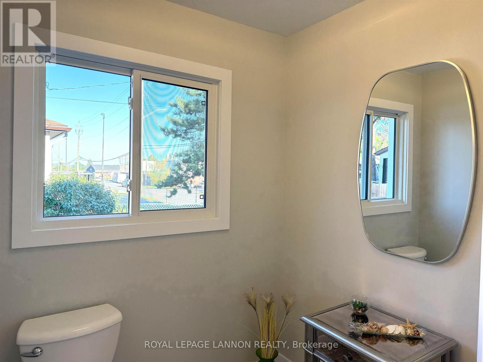 330 ARUNDEL STREET - Image 15