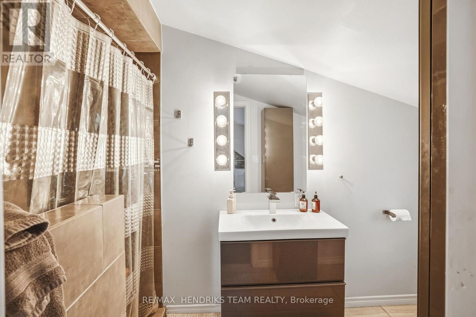 310 AQUEDUCT STREET - Image 47