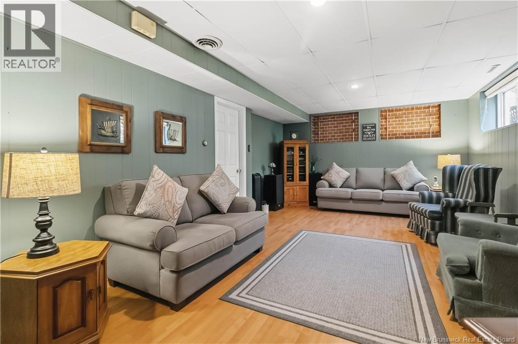 12 Chandler Crescent - 23