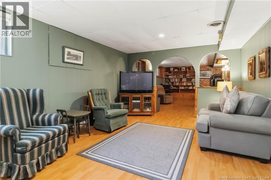 12 Chandler Crescent - 24