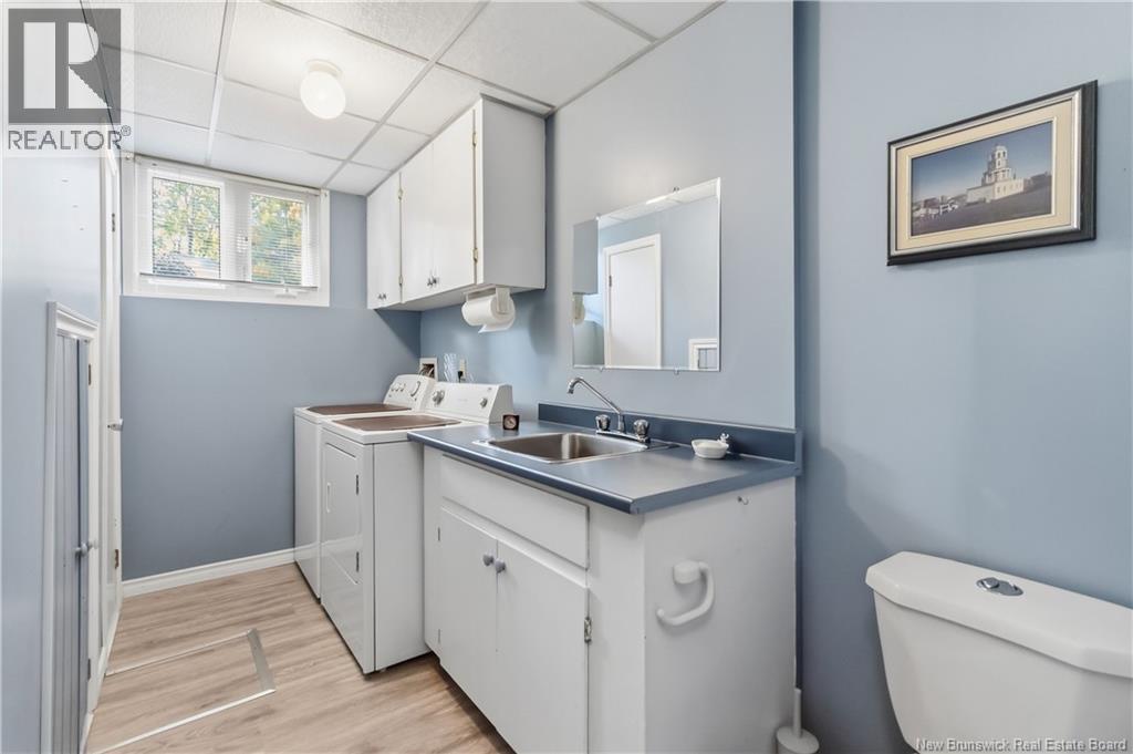 12 Chandler Crescent - 32
