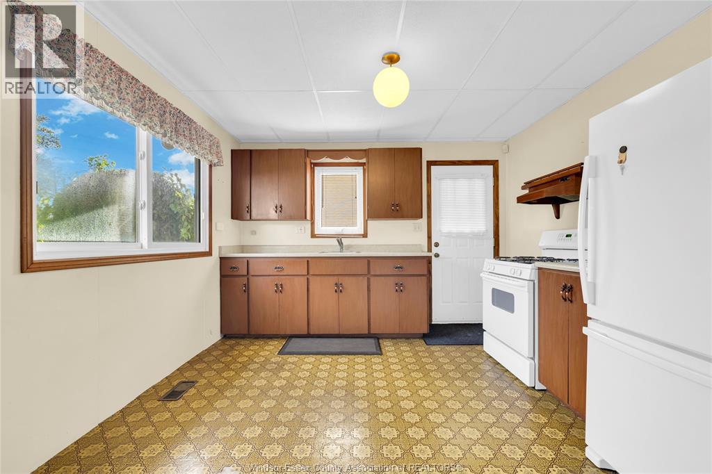 1262 REAUME ROAD - 12