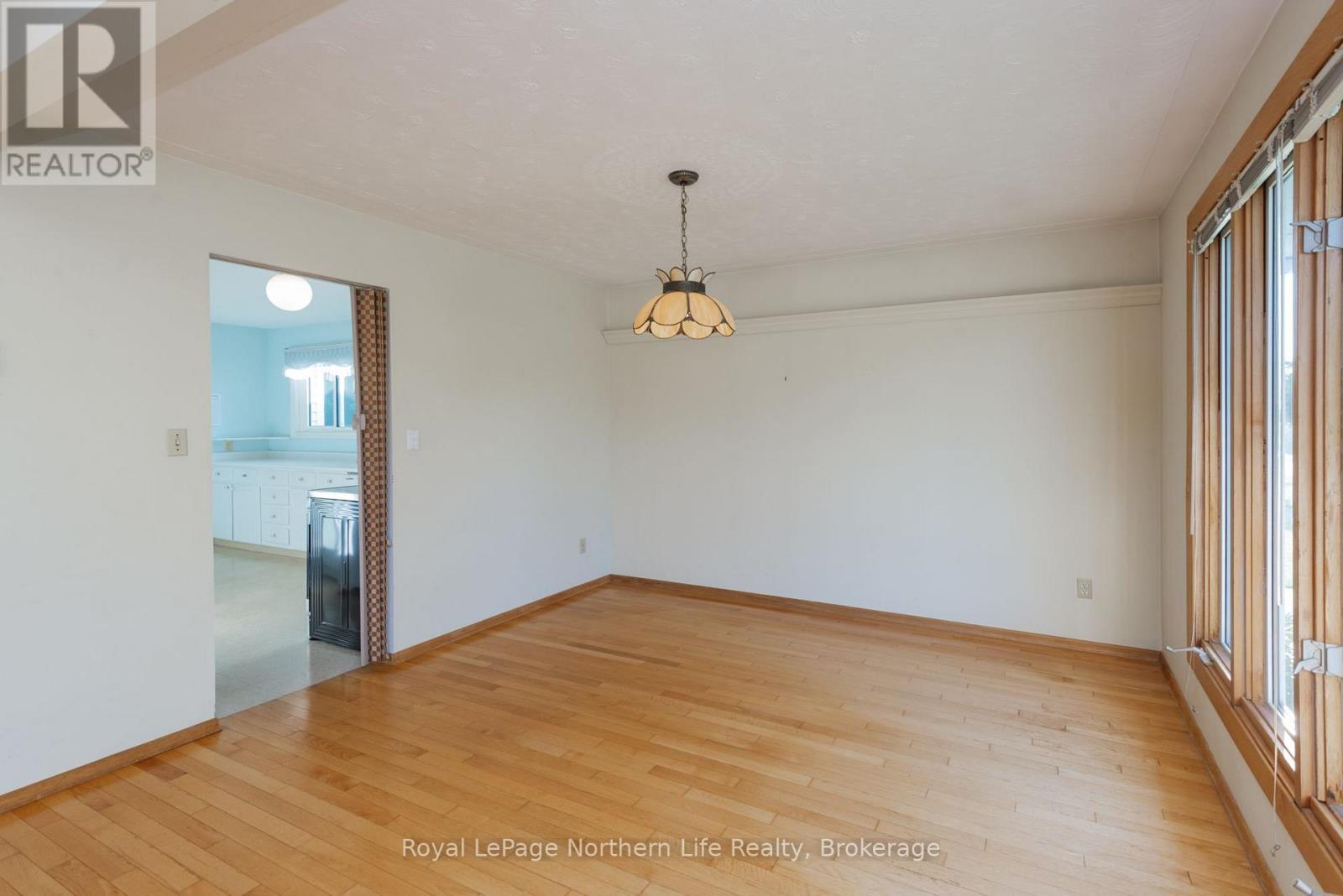 2043 MCKEOWN AVENUE - 15