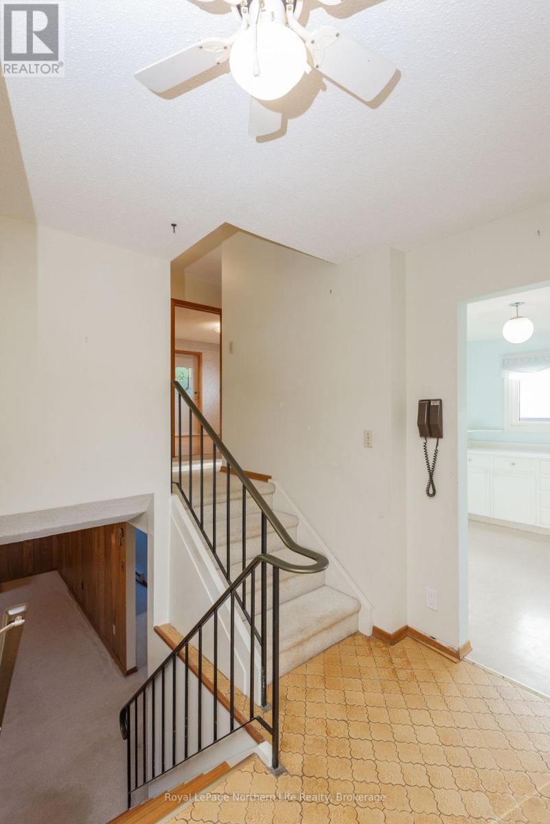 2043 MCKEOWN AVENUE - 17