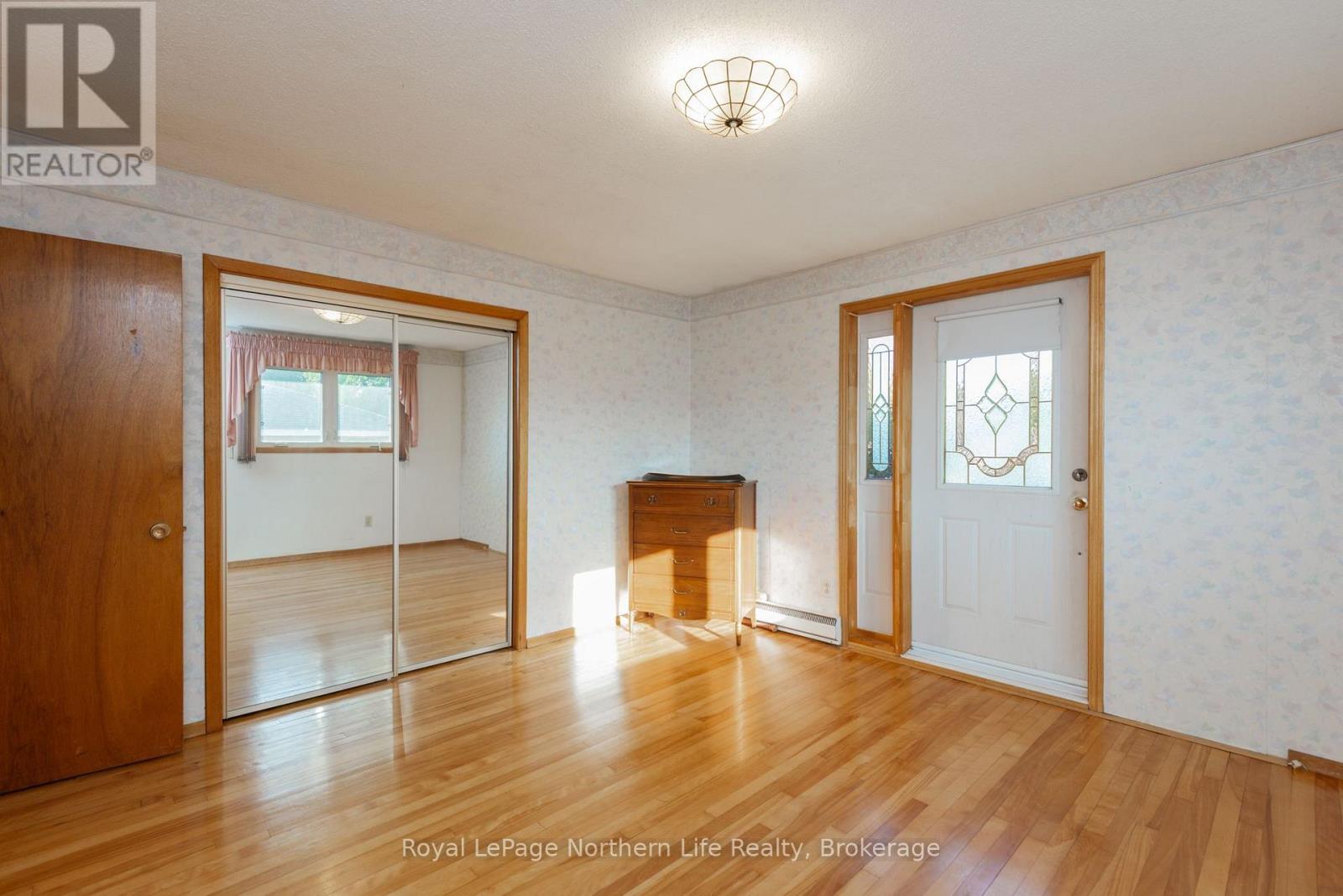 2043 MCKEOWN AVENUE - 26