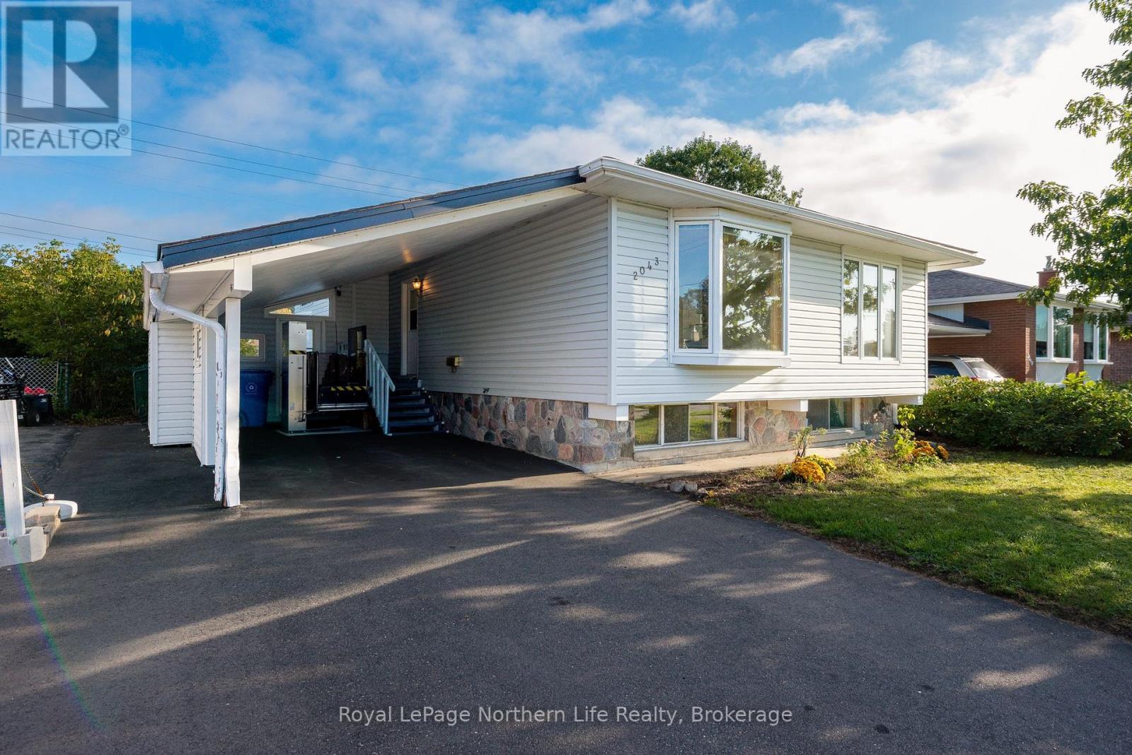 2043 MCKEOWN AVENUE - 48