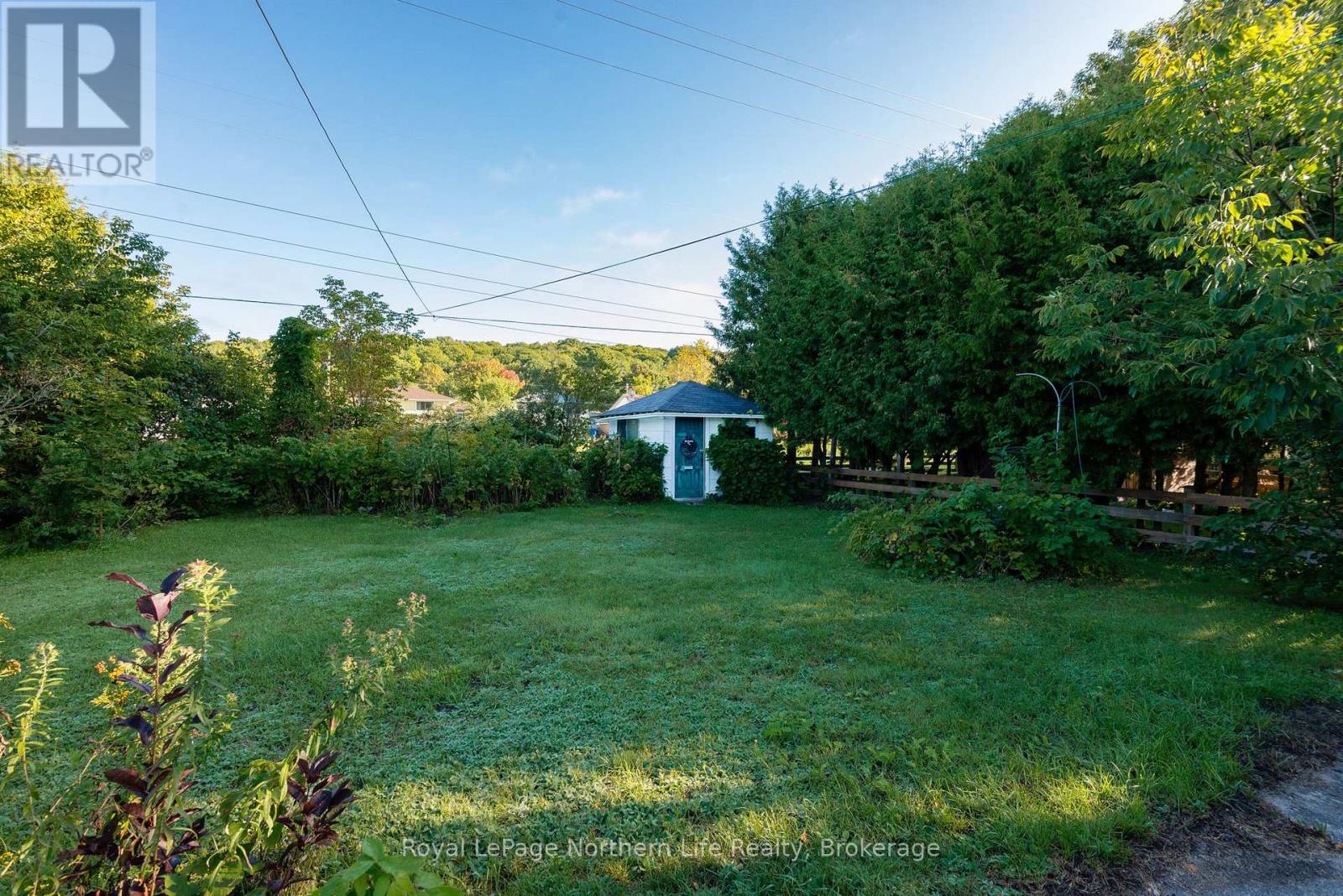 2043 MCKEOWN AVENUE - 8