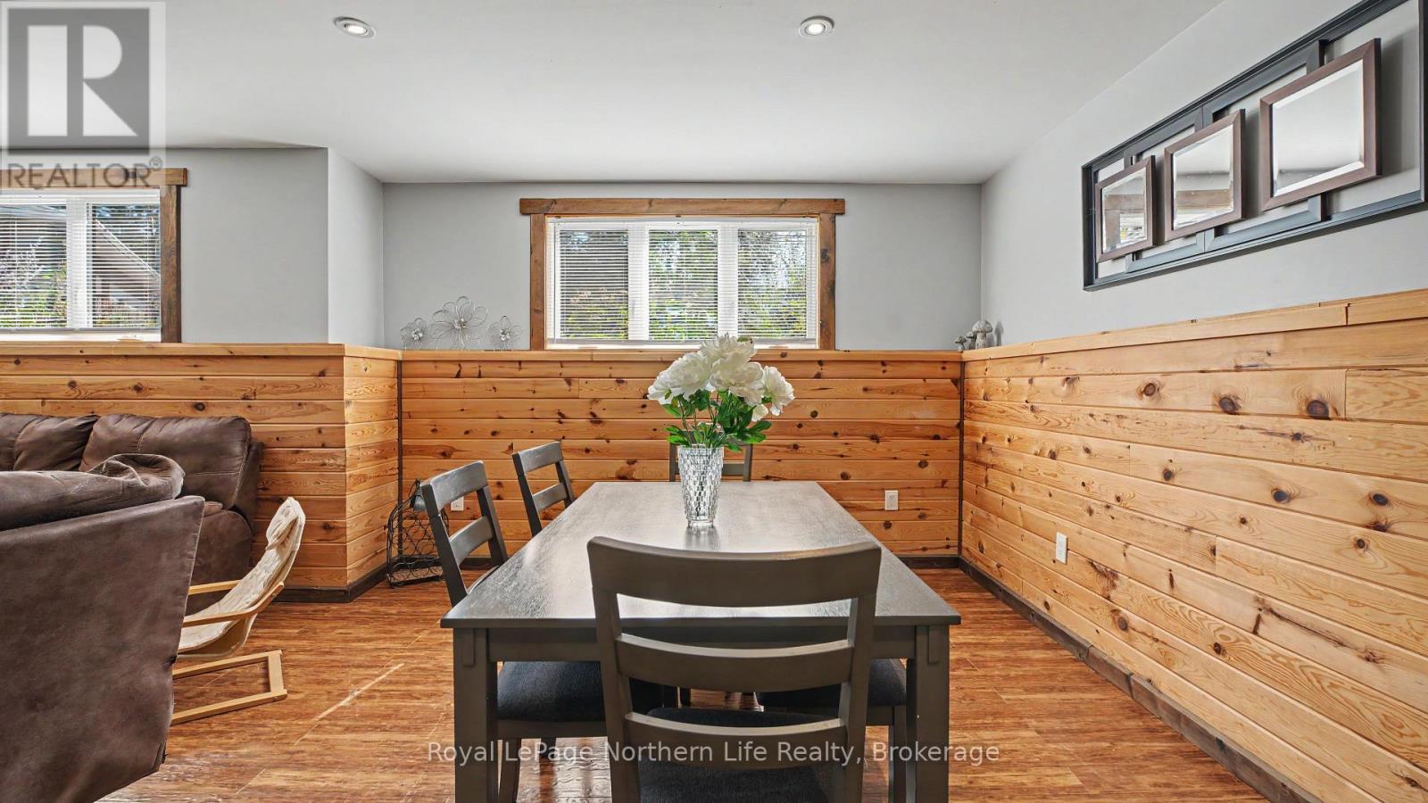 1909 HART ROAD - 34