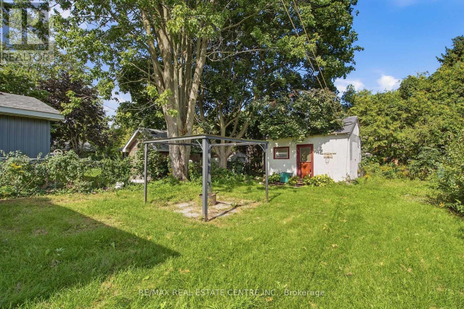 67 CLARENCE STREET - 34