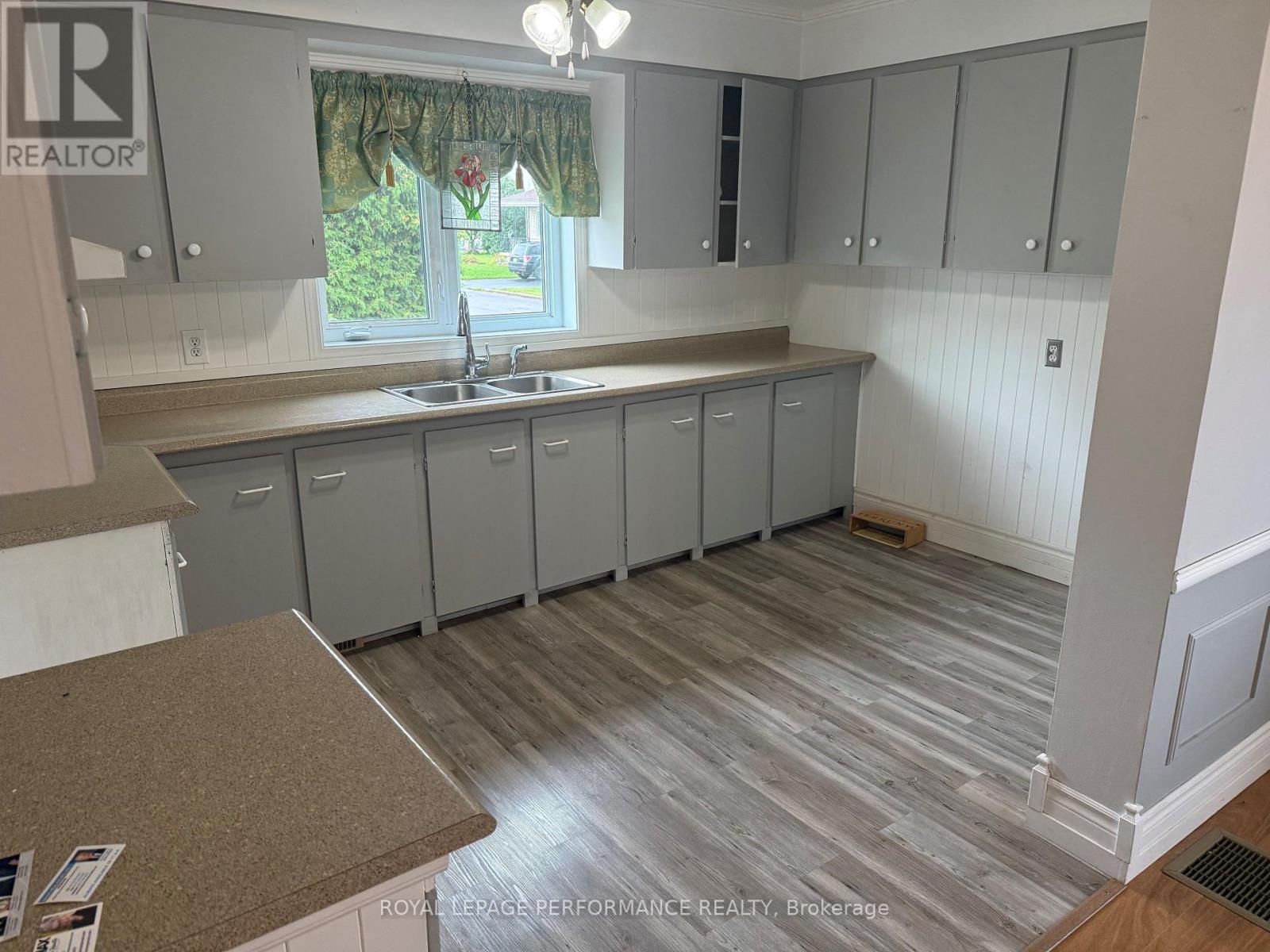 1274 MAIN STREET E, Hawkesbury — photo 4