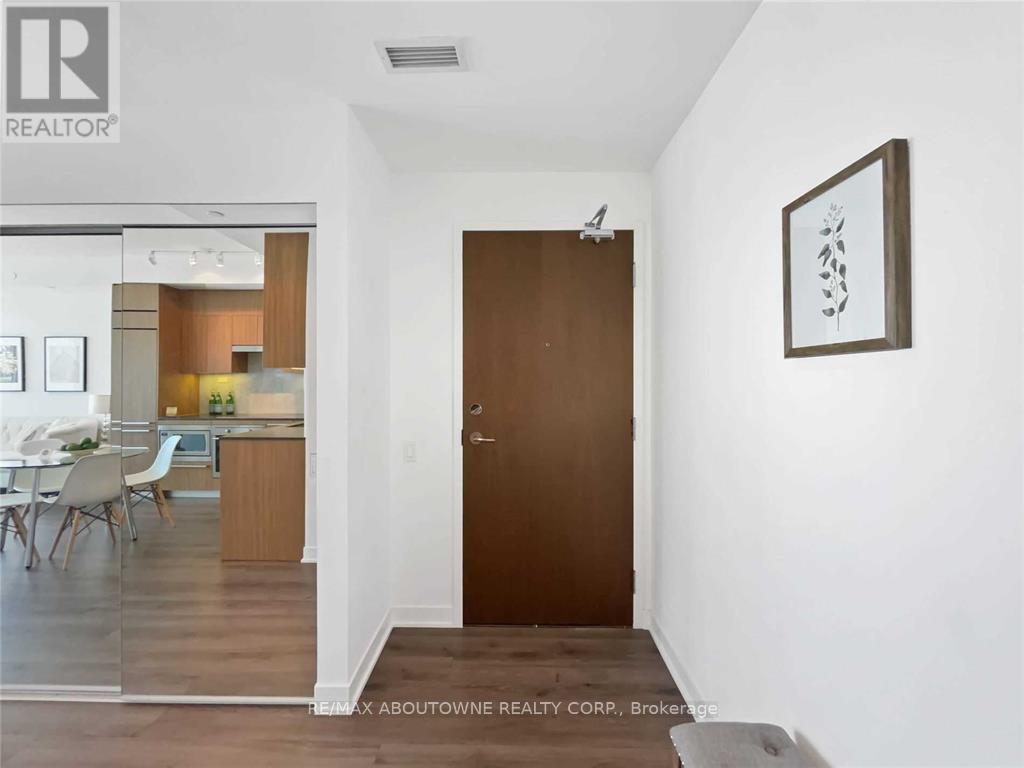 2201 - 70 QUEENS WHARF ROAD, Toronto (Waterfront Communities) — photo 2