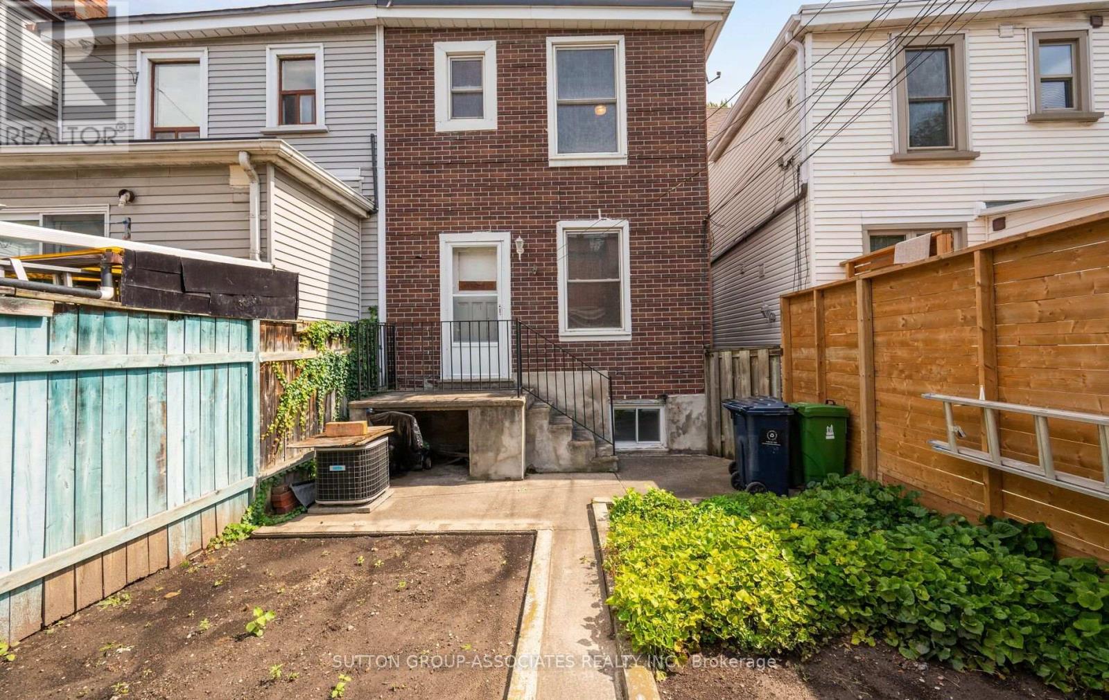144 BELLWOODS AVENUE - 29