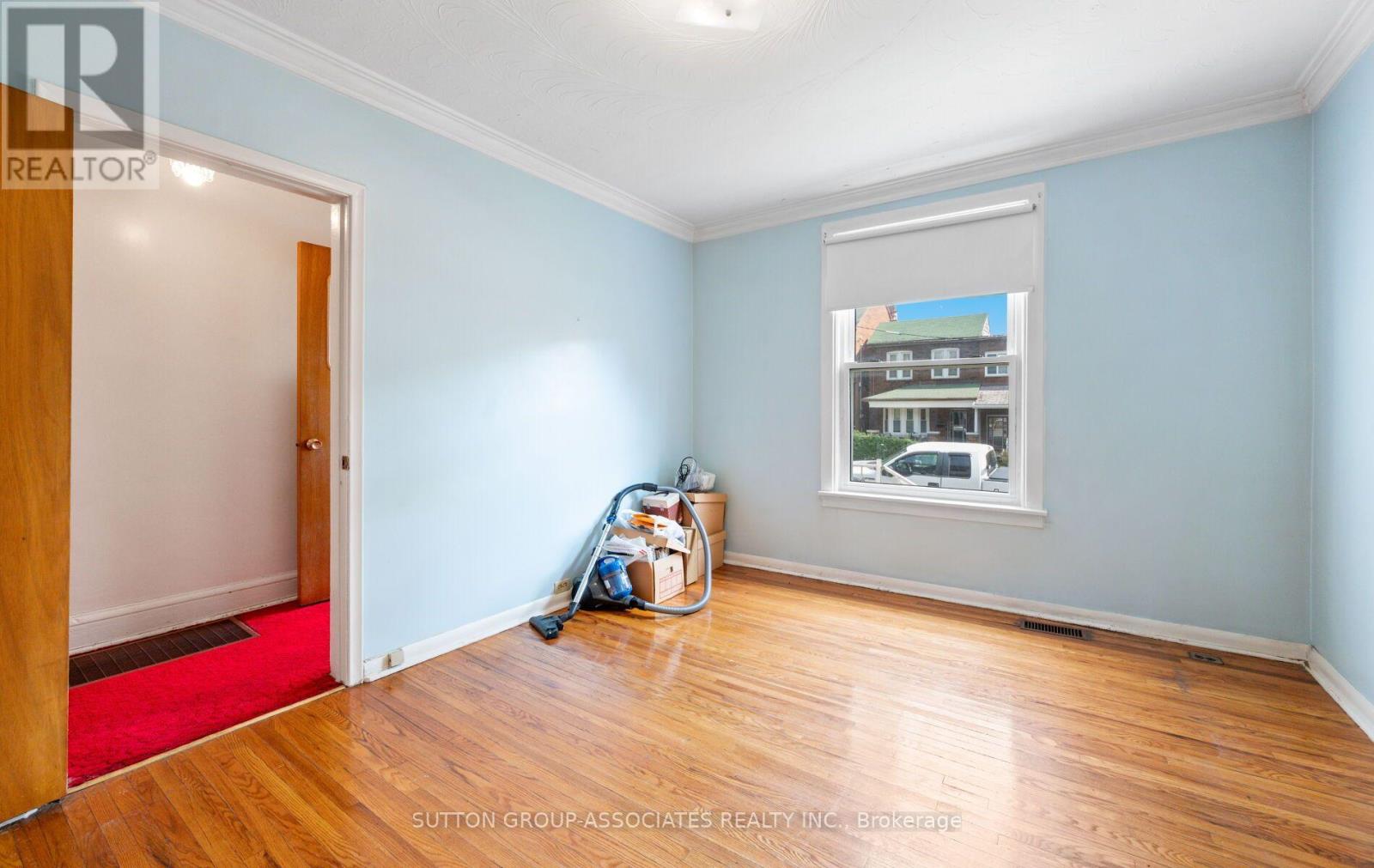 144 BELLWOODS AVENUE - 8