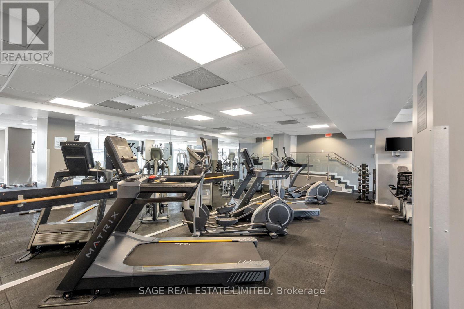 #905 320 RICHMOND STREET E - 22