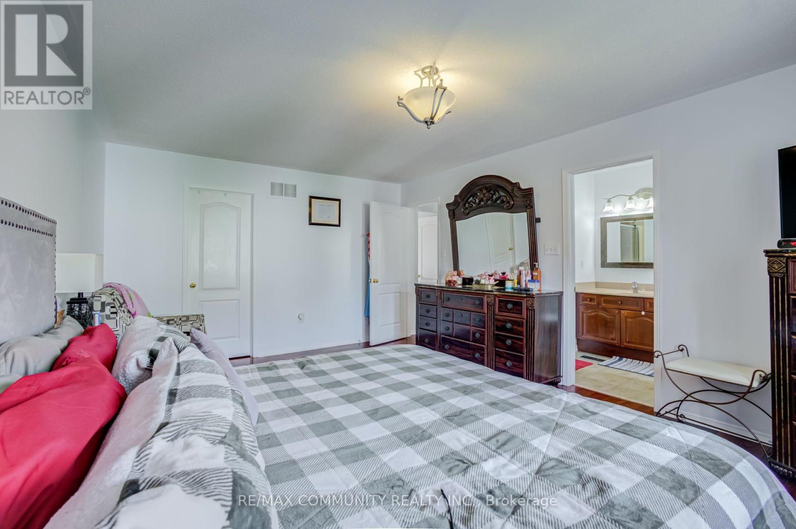 19 Tiller Street, Ajax, ON photo 23