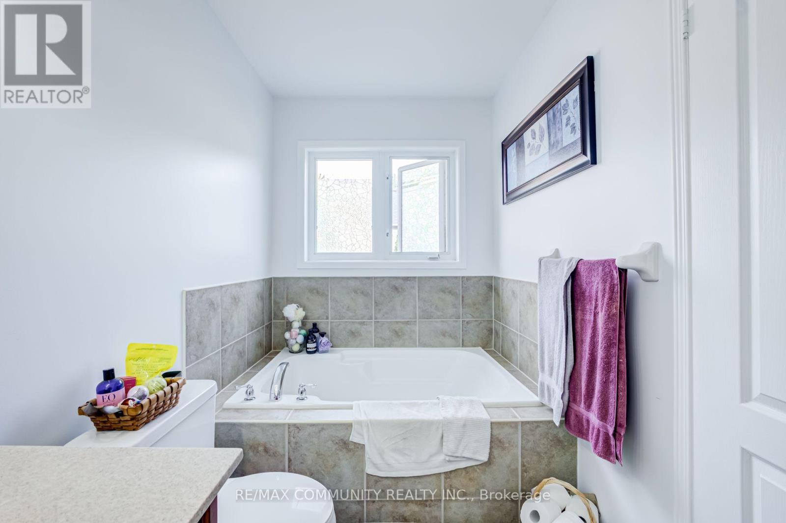 19 Tiller Street, Ajax, ON photo 25