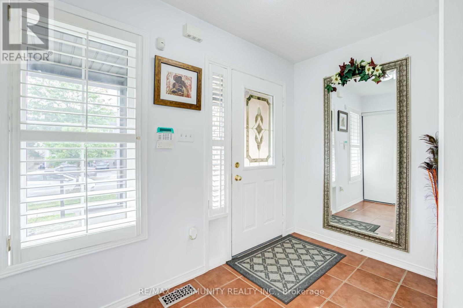 19 TILLER STREET, Ajax (Northeast Ajax) — photo 3