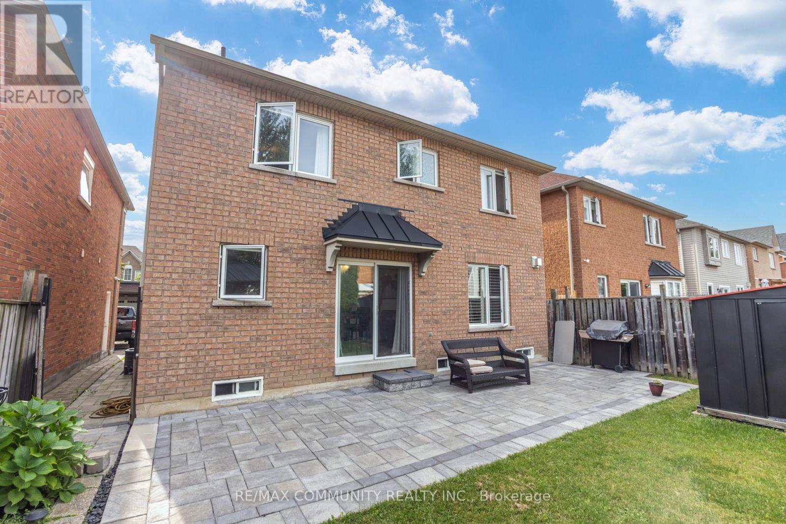 19 TILLER STREET - 43